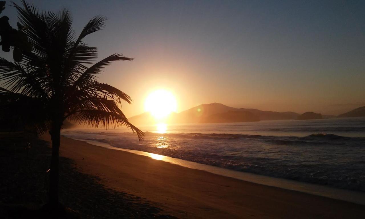 Chale No Condominio Verde Mar Na Praia Da Cocanha Caraguatatuba Buitenkant foto